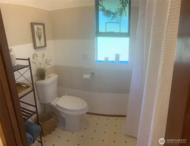 Secondary Full Bath