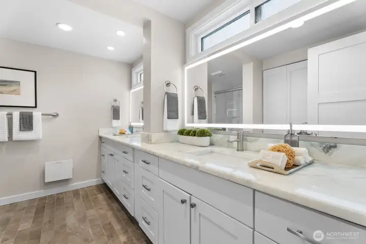 Gorgeous spa-like bath has oodles of storage and the best lighting! Gorgeous spa-like bath has oodles of storage and the best lighting!