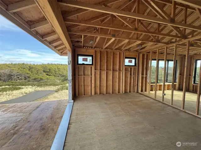 Primary suite & view deck