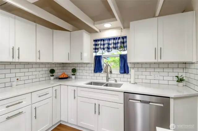 Gorgeous all white kitchen