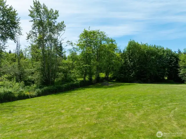 Lots & lots of lawn area