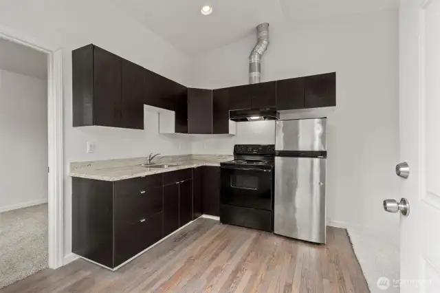 1 bed, 1 bath ADU with private exterior entrance. *Staircase at the back of the building.