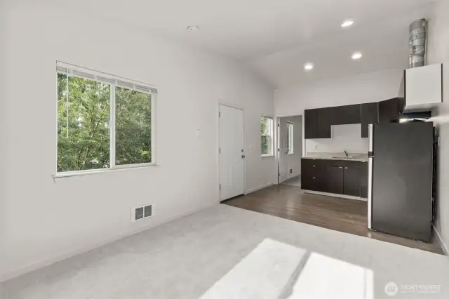 1 bed, 1 bath ADU with private exterior entrance. *Staircase at the back of the building.