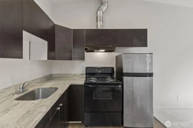 1 bed, 1 bath ADU with private exterior entrance. *Staircase at the back of the building.