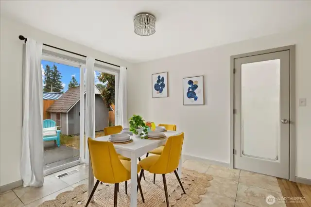 Dining with Pantry Room