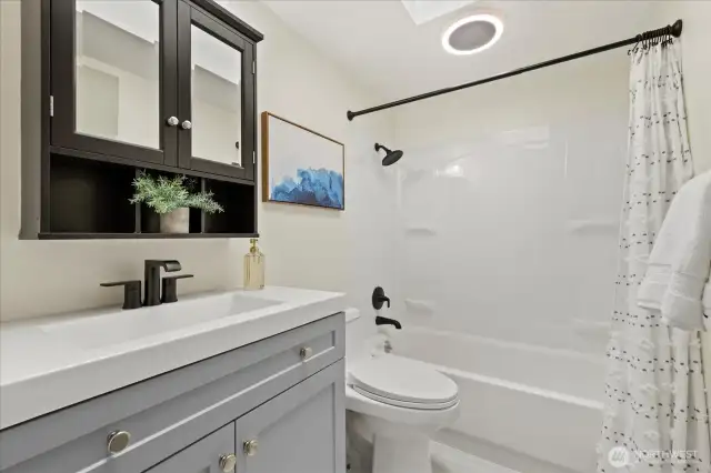 Brand new main bathroom