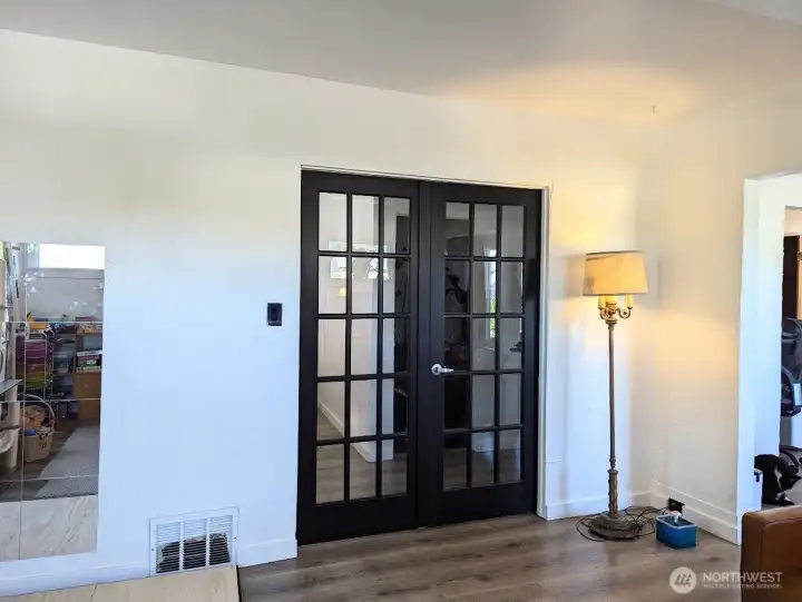 Gorgeous French Doors from Entry to LR