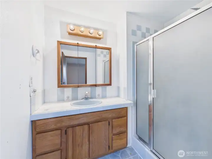 Complete Bathroom in Main bedroom