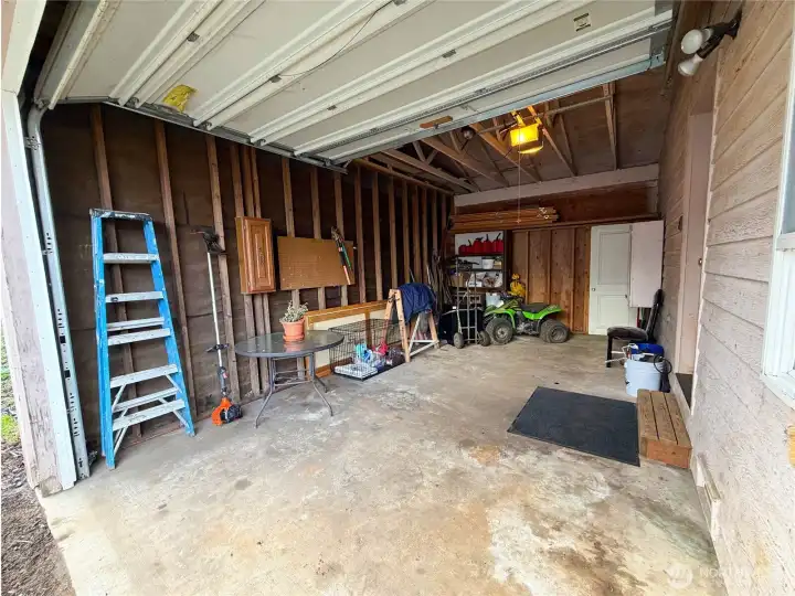 Guest Home comes With covered Garage