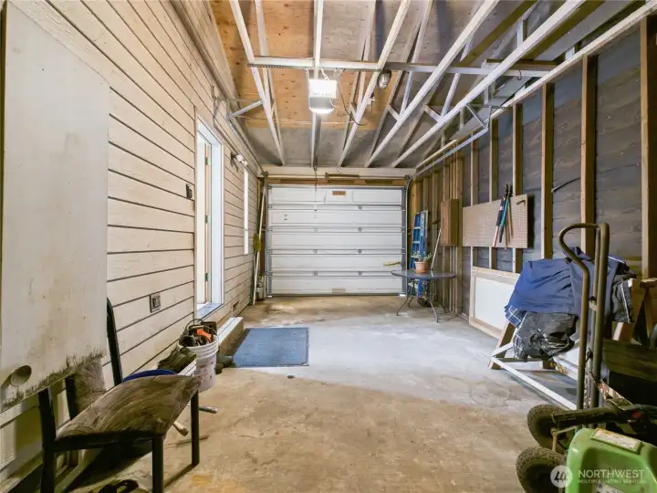 Covered Garage - Guest House