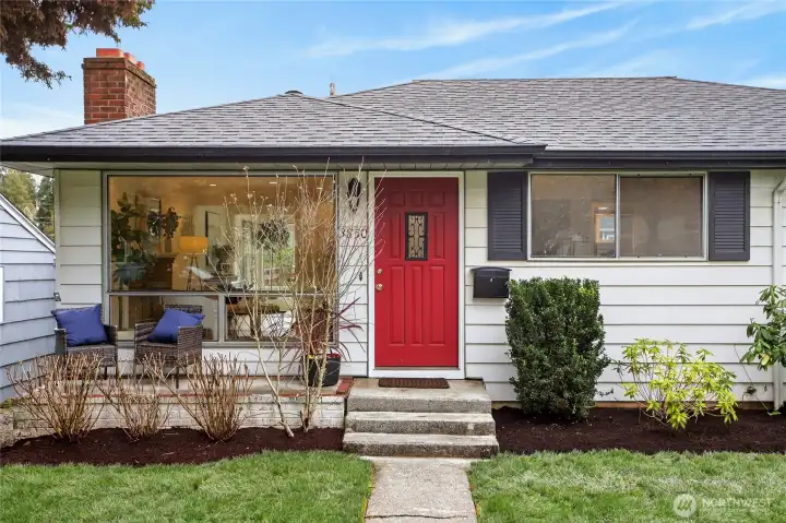 Incredible Genessee Hill location.