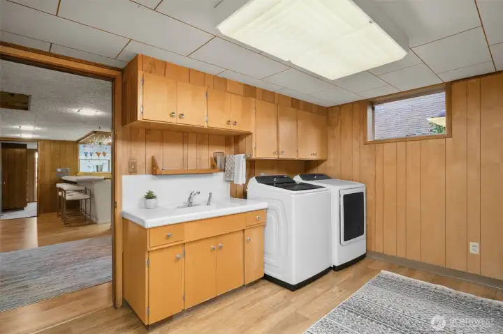 Spacious laundry room