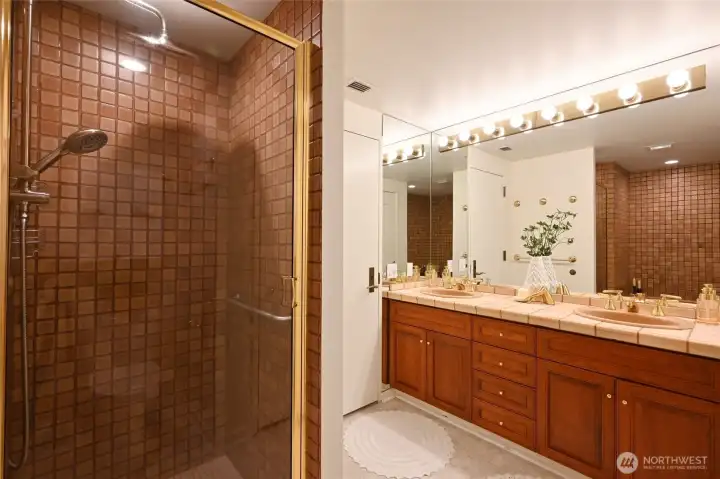 Primary bath with shower and 2 sinks