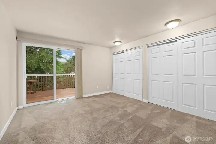 un-staged 2nd bedroom