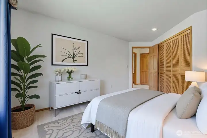BEDROOM 3-2