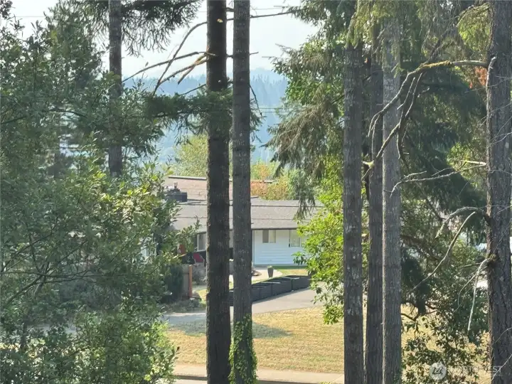 Zoomed image looking across Northcliff Rd.