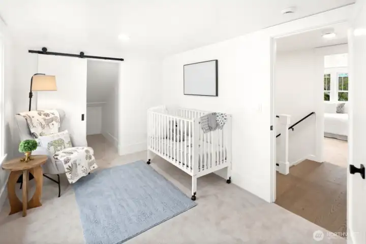 Upstairs guest bedroom 2 with 2 closets!