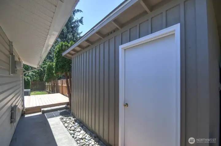 Storage shed