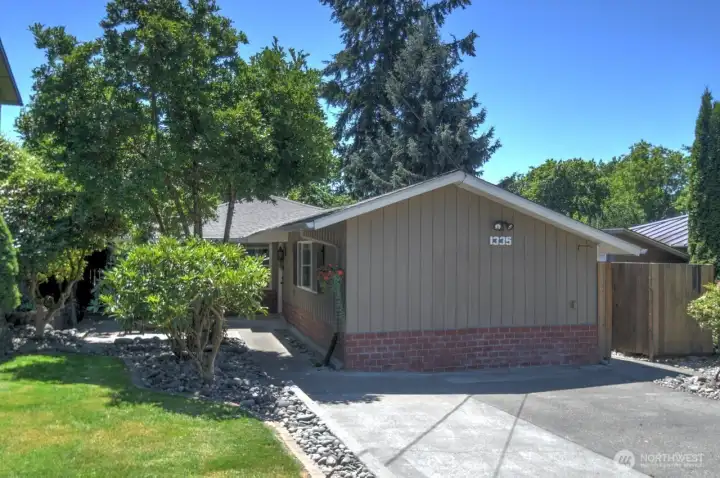 Charming/Unique/Well-maintained/Move in ready