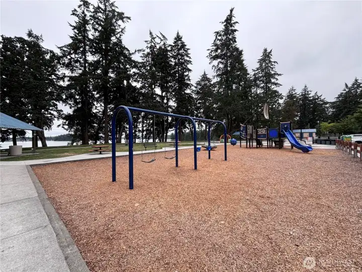 American Lake Park - playground, covered area with tables, boat launch, and beach!