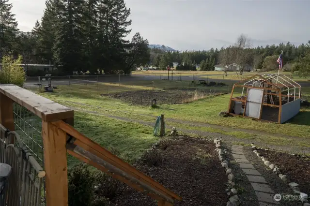 Enjoy the south western views from deck