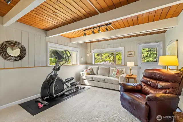 Additional relaxing space lower level