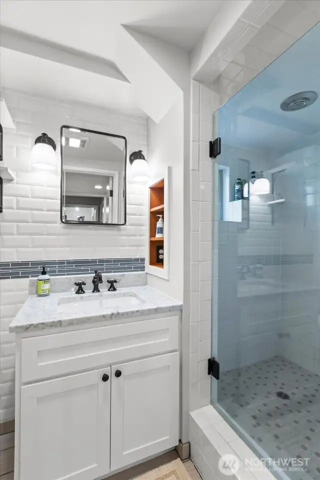 Lower bath