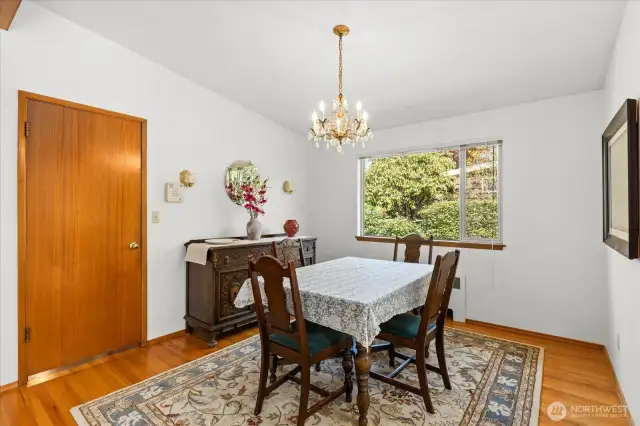 Formal dining on main