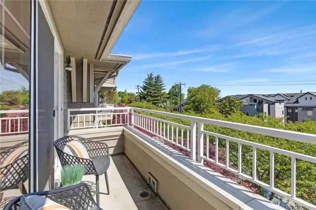 Wraparound deck