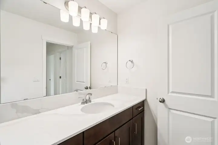 2nd Bathroom