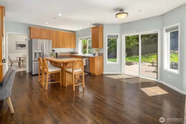 Open and bright kitchen