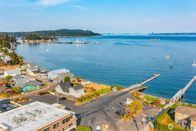 Overhead view of Pomeroy Park, boat launch, and piers at Manchester waterfront