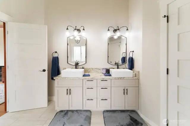 Double vanity