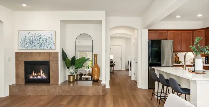 Hallway to Front Sitting Room