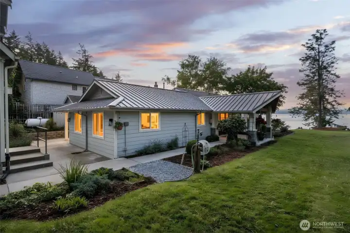 This one is special.  Beautiful Rambler on 91' of No bank/bulkhead waterfront on Totten Inlet.