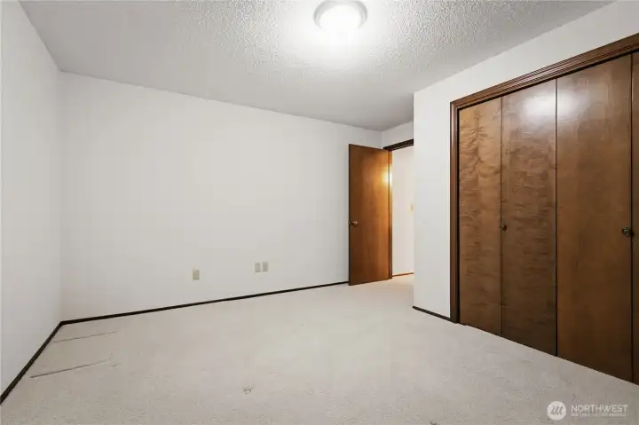 Lower Level Office Option with Closet