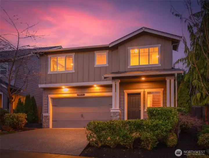 Perfectly positioned in the heart of Lake Stevens, this home  offers easy access to everyday conveniences, including  Costco, shopping, and dining at Frontier Village, and quick  connections via HWY-2 and HWY-9.