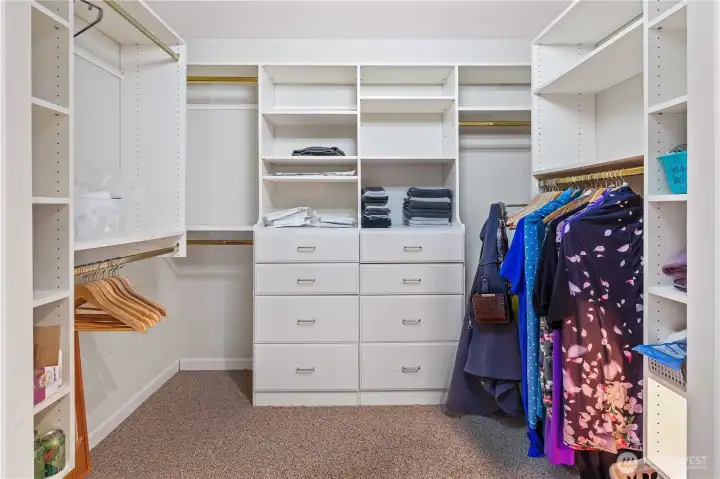 Owner's suite walk-in closet