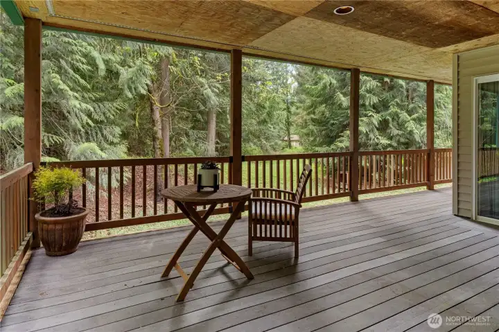 Wrap around deck with relaxation space