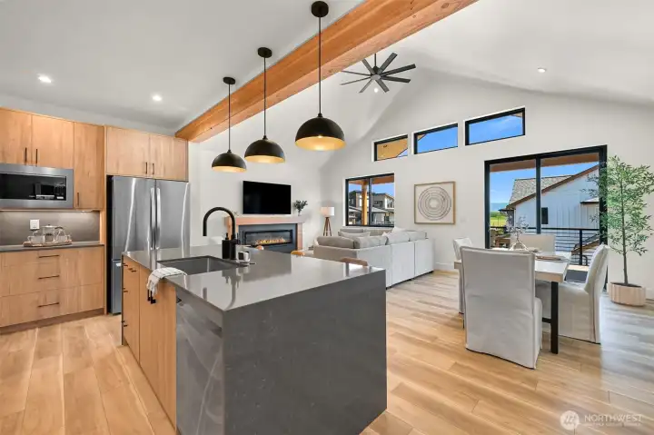 Photos represent builder's finish product and may not be exact.