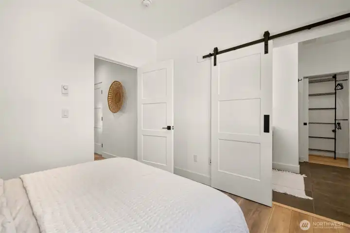 Photos represent builder's finish product and may not be exact.