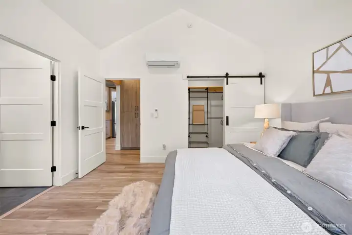 Photos represent builder's finish product and may not be exact.