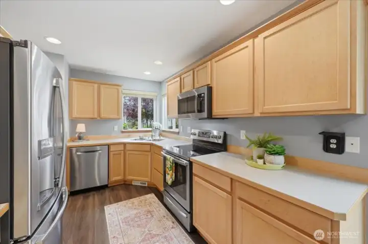 Loads of Cabinet Space