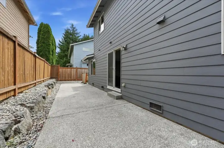 Fenced Yard, Low Maintenance