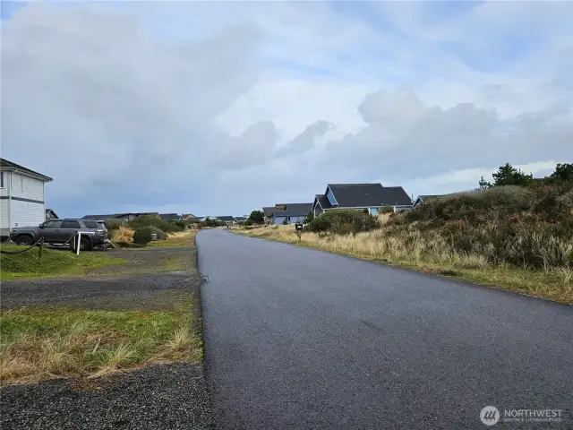 Neighborhood view to the North.
