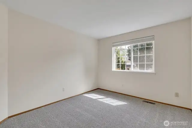 Secondary bedroom, fresh carpet and paint