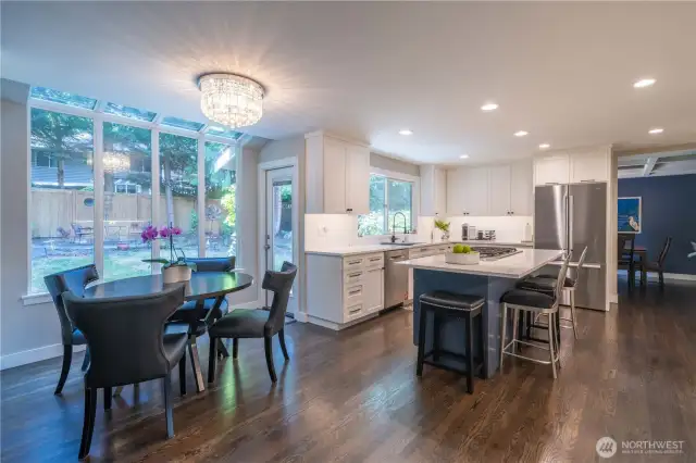 Convenient kitchen eating space!