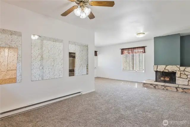 Dining Room/Living Room