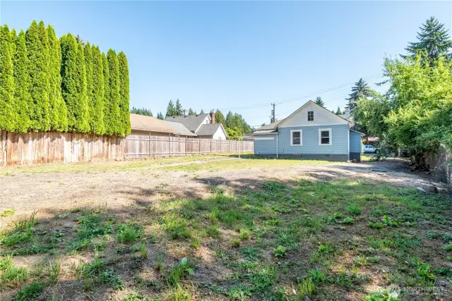 Fenced Private Back Yard