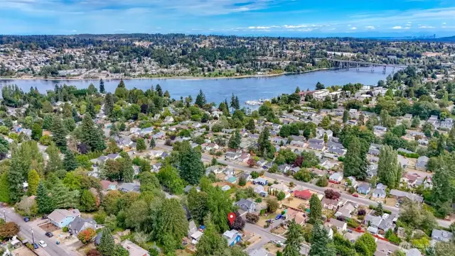 Located near the Naval Base, WA-3, and local amenities - from restaurants to shopping.